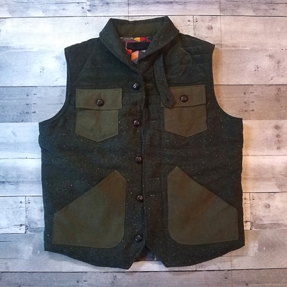 Black Scale Wool & Leather Vest with Matching Sweatshirt - Picture 2 of 8